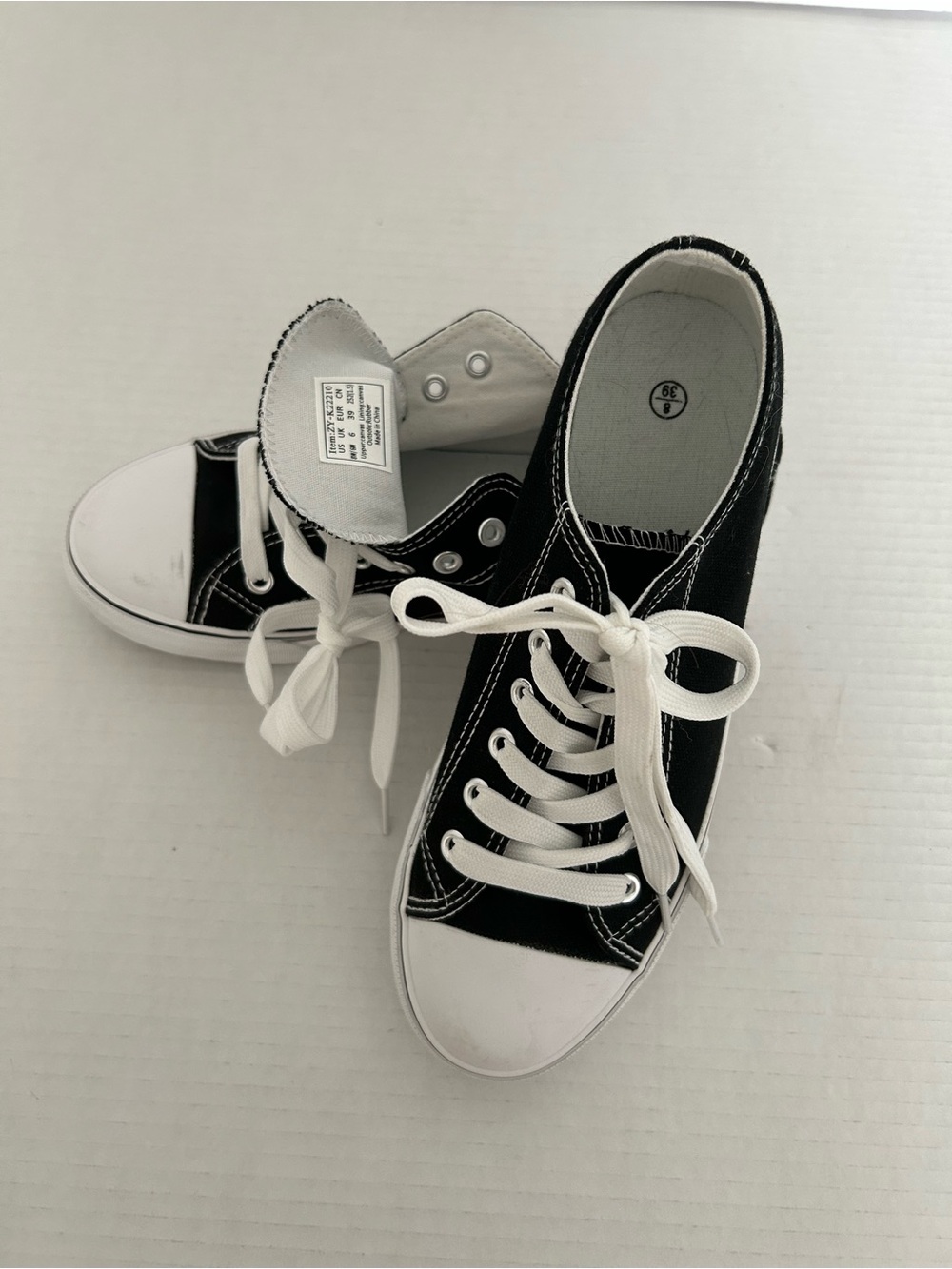 Kids Black Canvas Lace-Up Sneakers/ no brand great for summer play